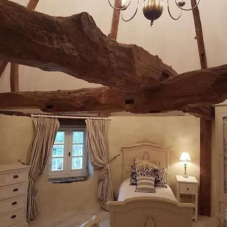 La Coulombe Manoir De Herouville *