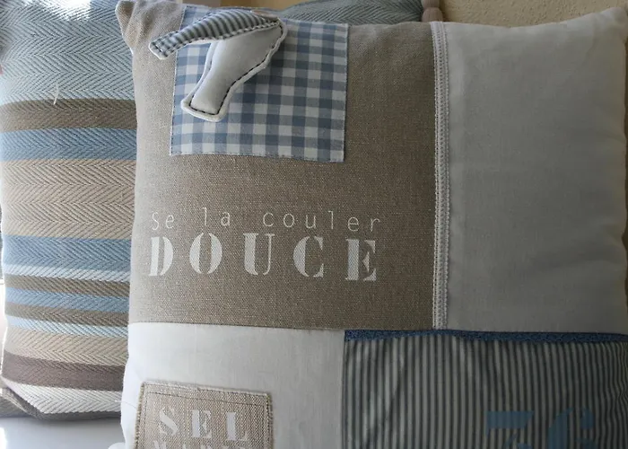 La Coulombe Manoir De Hérouville