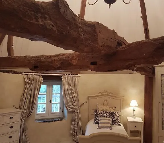 La Coulombe Manoir De Hérouville *